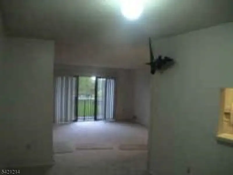 17 Fisher Dr, Franklin Park, NJ 08823 - #3