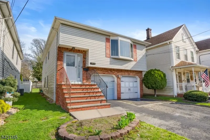 1913 Bond St, Rahway, NJ 07065 - #2