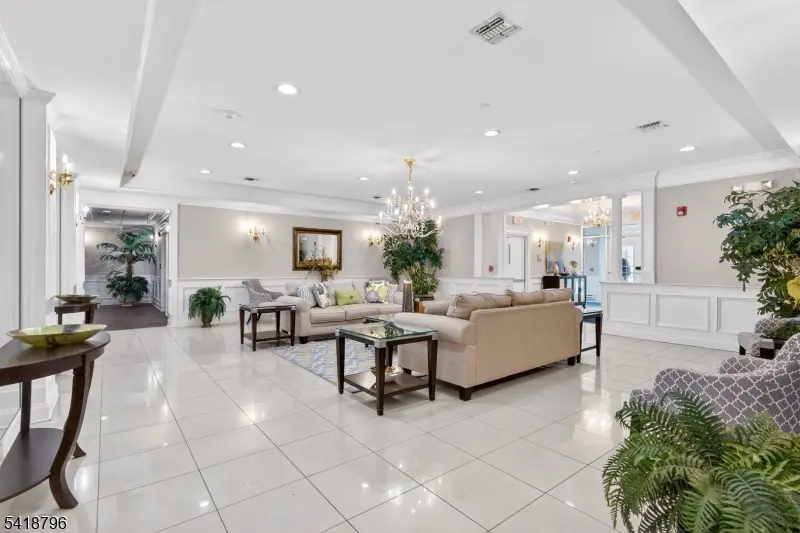 9210 Ravenscroft Rd, Clifton, NJ 07013 - #2