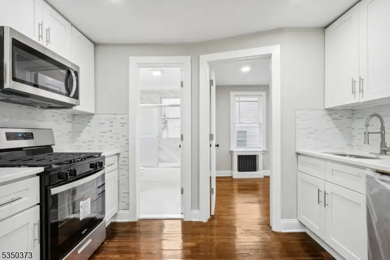 621 Roosevelt Ave, Carteret, NJ 07008 - #3