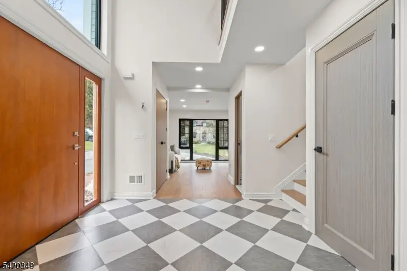 84 Maple St, Millburn, NJ 07041 - #3