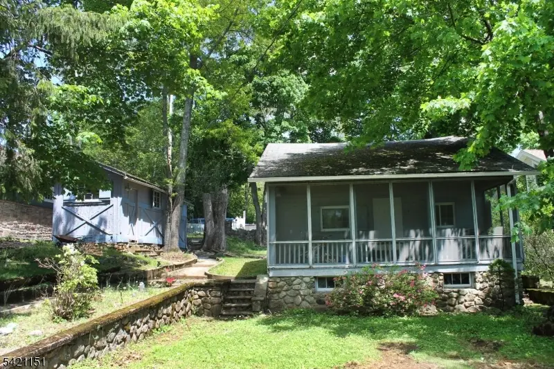 221 S New Jersey Ave, Lake Hopatcong, NJ 07849 - #2
