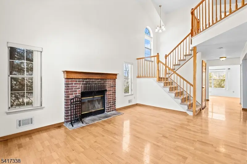 12 Buffalo Hollow Rd, Branchburg, NJ 08876 - #3