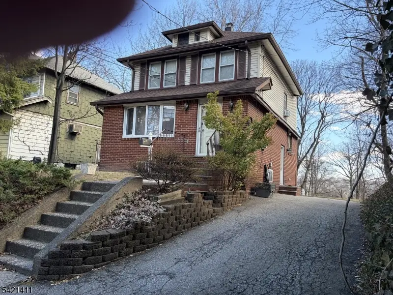 528 Terrace Ave, Hasbrouck Heights, NJ 07604 - #1