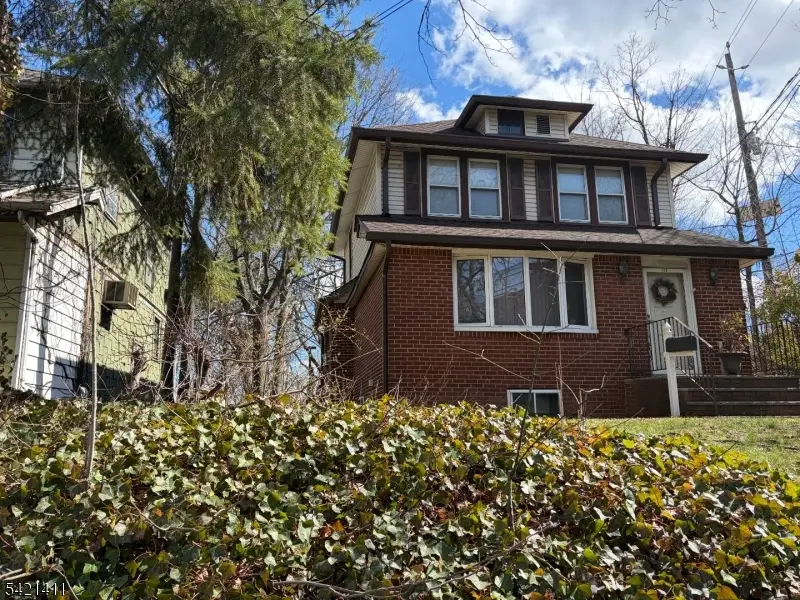 528 Terrace Ave, Hasbrouck Heights, NJ 07604 - #2