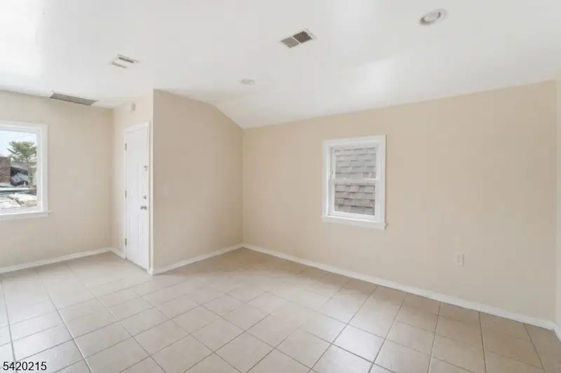 550 Norwood St, East Orange, NJ 07018 - #2