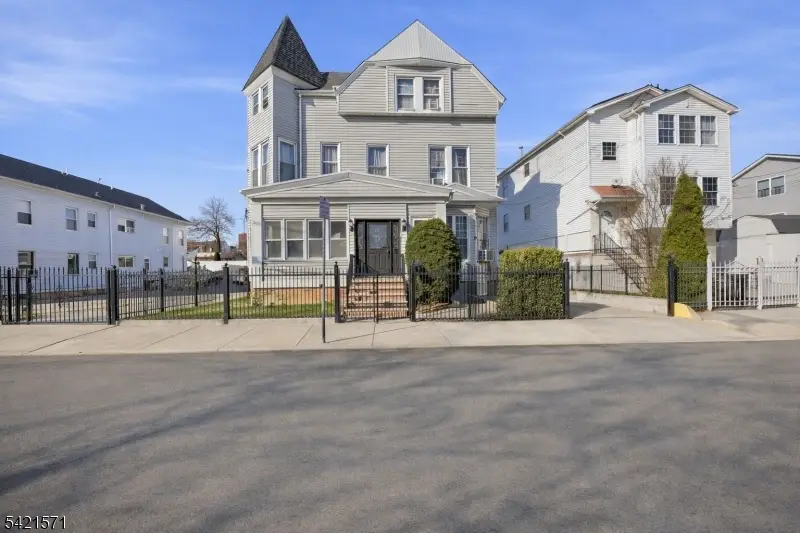 13-15 May St, Newark, NJ 07104 - #1