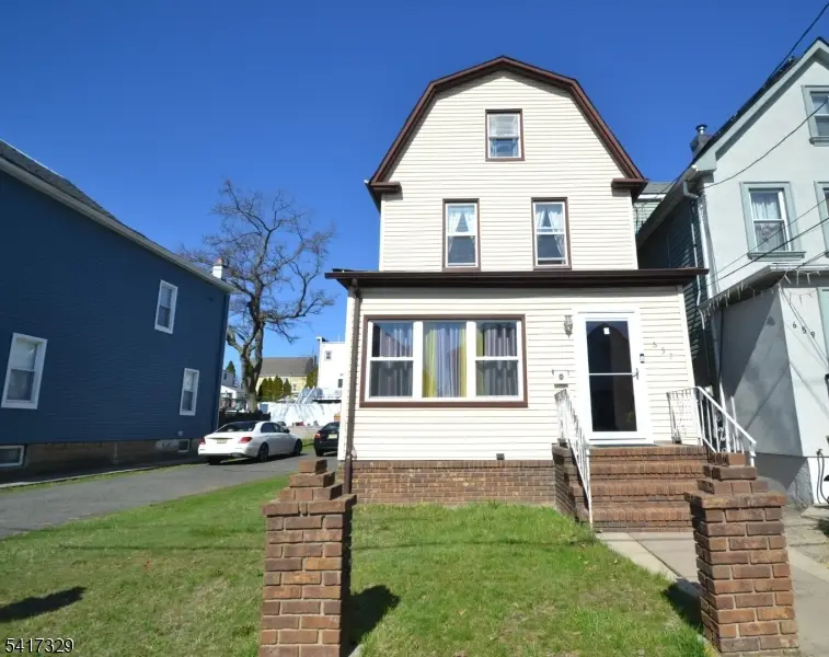 655 Chestnut St, Kearny, NJ 07032 - #1