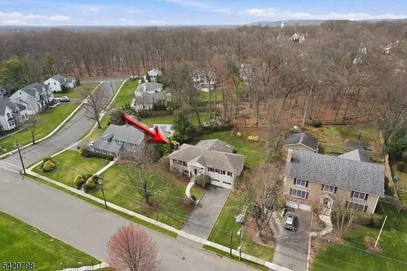 61 Barchester Way, Westfield, NJ 07090 - #2