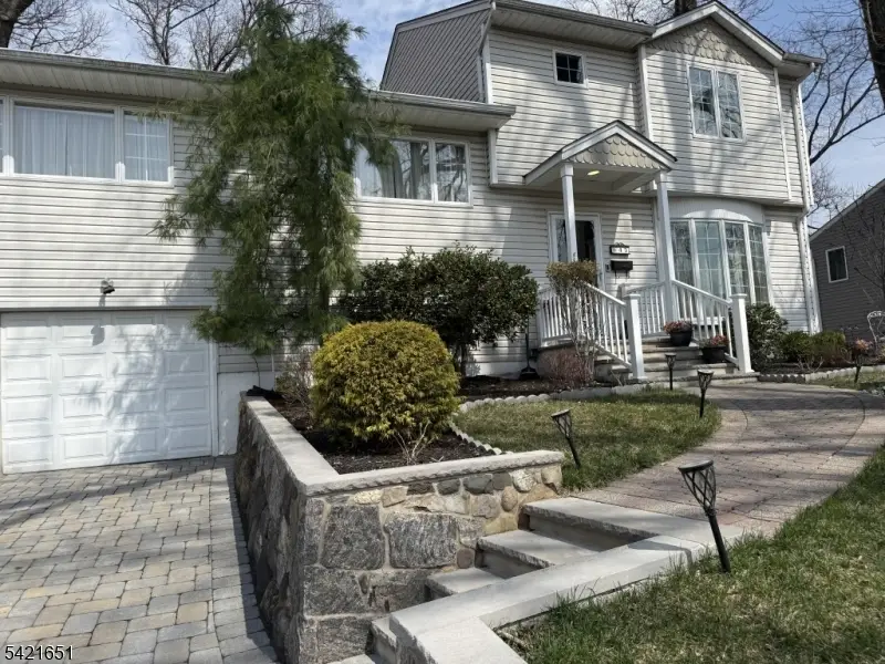 43 Busteed Dr, Midland Park, NJ 07432 - #1