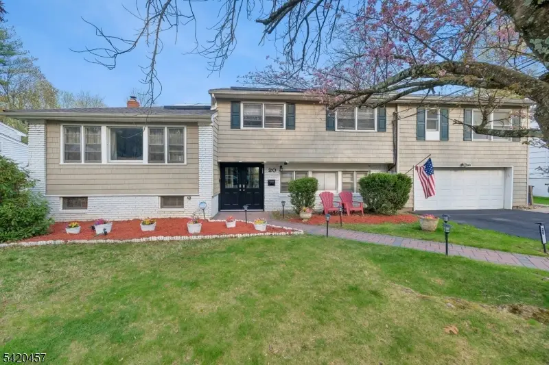 20 Cleveland Terrace, Pleasantdale, NJ 07052 - #1