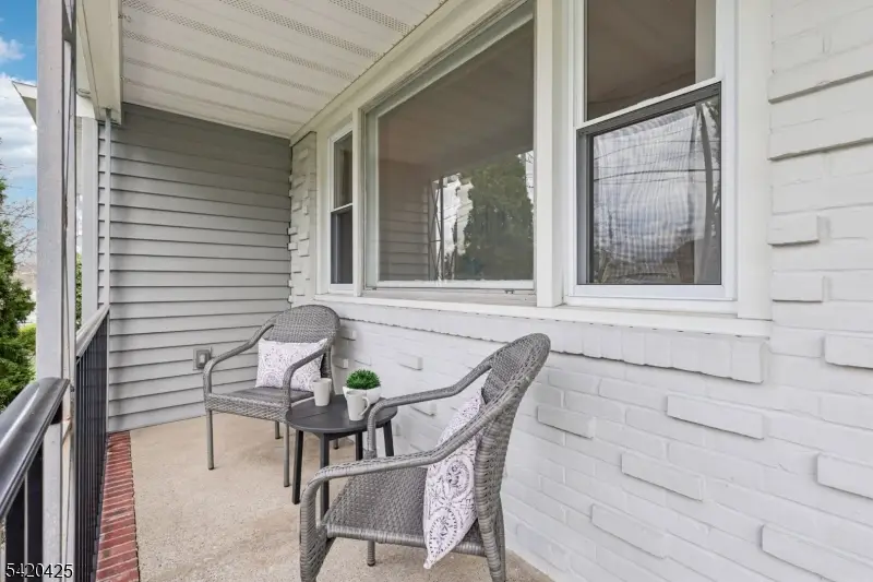 42 Nomahegan Ct, Cranford, NJ 07016 - #3