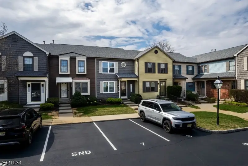 7 Great Horned Owl Ct, Allamuchy, NJ 07840 - #2