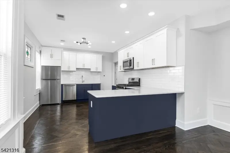 25 Waldo Ave #3, Ampere North, NJ 07003 - #1