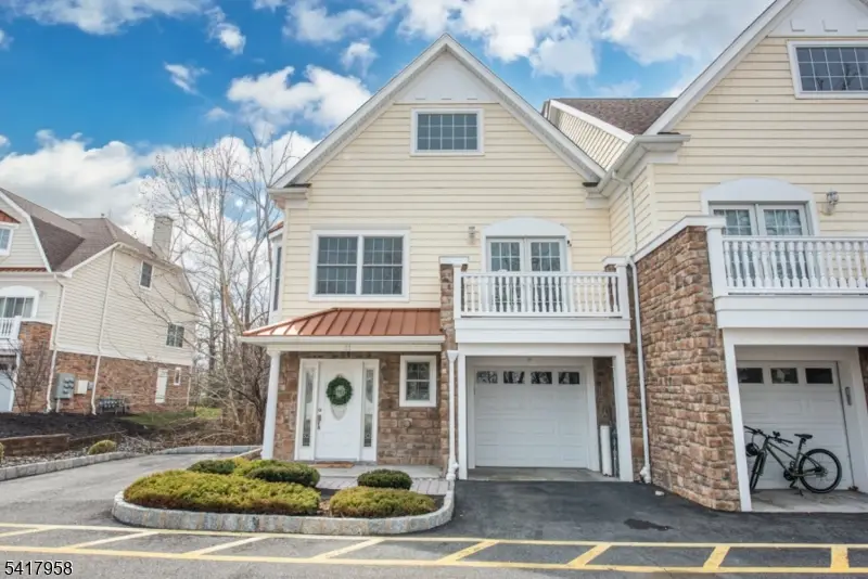 21 Riverbend Ct, New Providence, NJ 07974 - #2