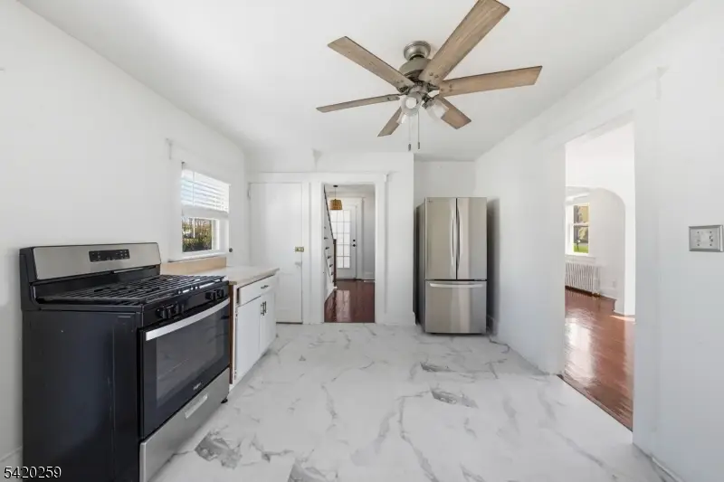 548 Bridgewater Ave, Finderne, NJ 08807 - #3