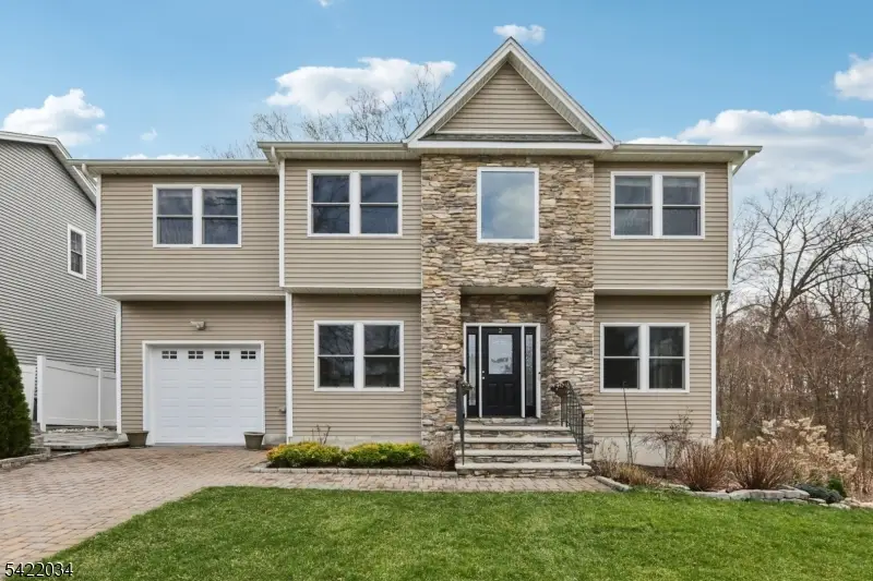 2 Calumet Ave, Lake Hiawatha, NJ 07034 - #1