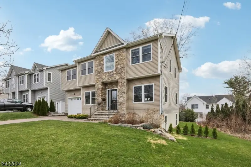 2 Calumet Ave, Lake Hiawatha, NJ 07034 - #2