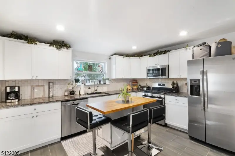 60 Searing St, Dover, NJ 07801 - #2