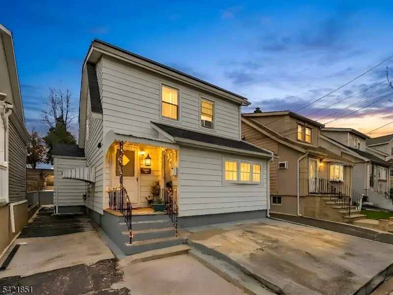 1046 E 26th St, Paterson, NJ 07513 - #1