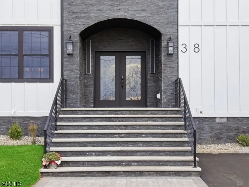 38 Pershing Pl, Woodland Park, NJ 07424 - #3