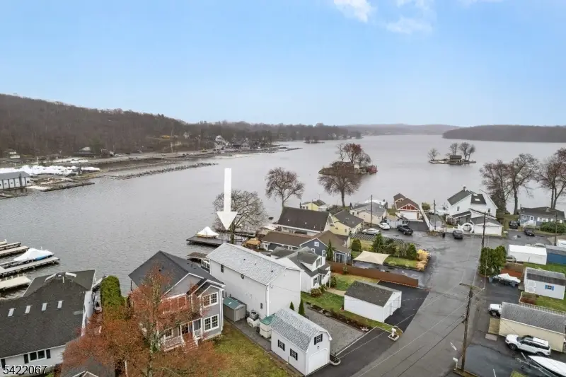 51 Mohawk Trl, Lake Hopatcong, NJ 07849 - #2