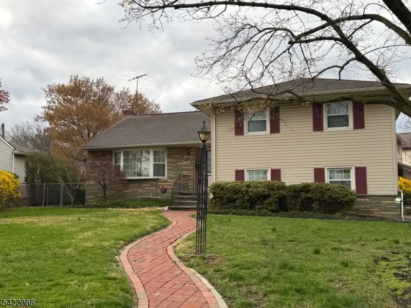 618 Fairway Dr, Union, NJ 07083 - #1