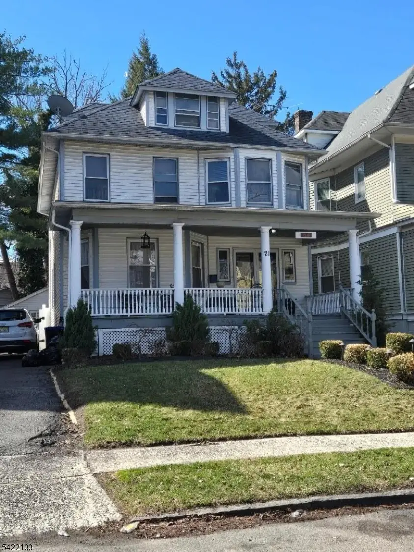 21 Glenwood Pl, East Orange, NJ 07017 - #1
