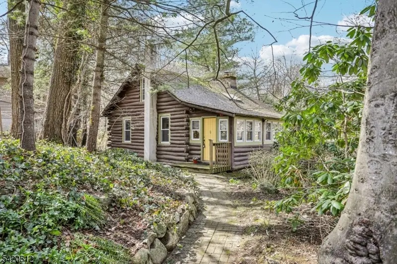 6 West Cir, Ringwood, NJ 07456 - #1