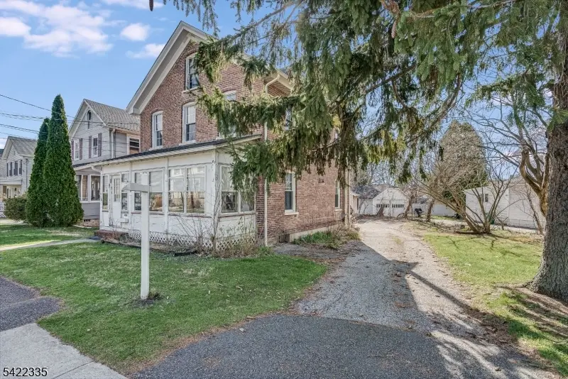 101 Madison St, Newton, NJ 07860 - #2