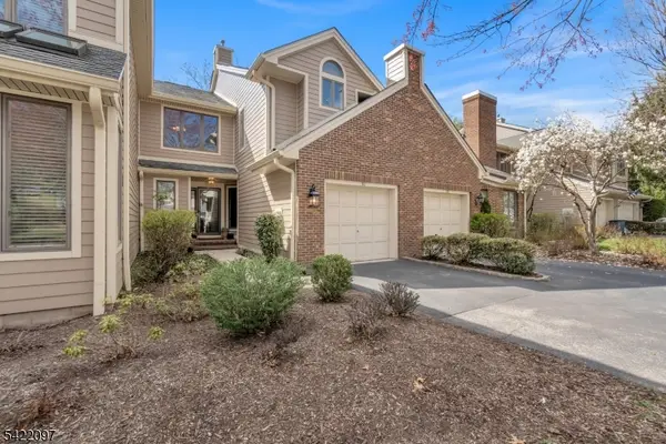 31 Lenox Ct, Montville Twp., NJ 07045