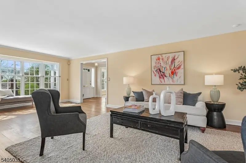 84 Pine Grove Ave, Summit, NJ 07901 - #3