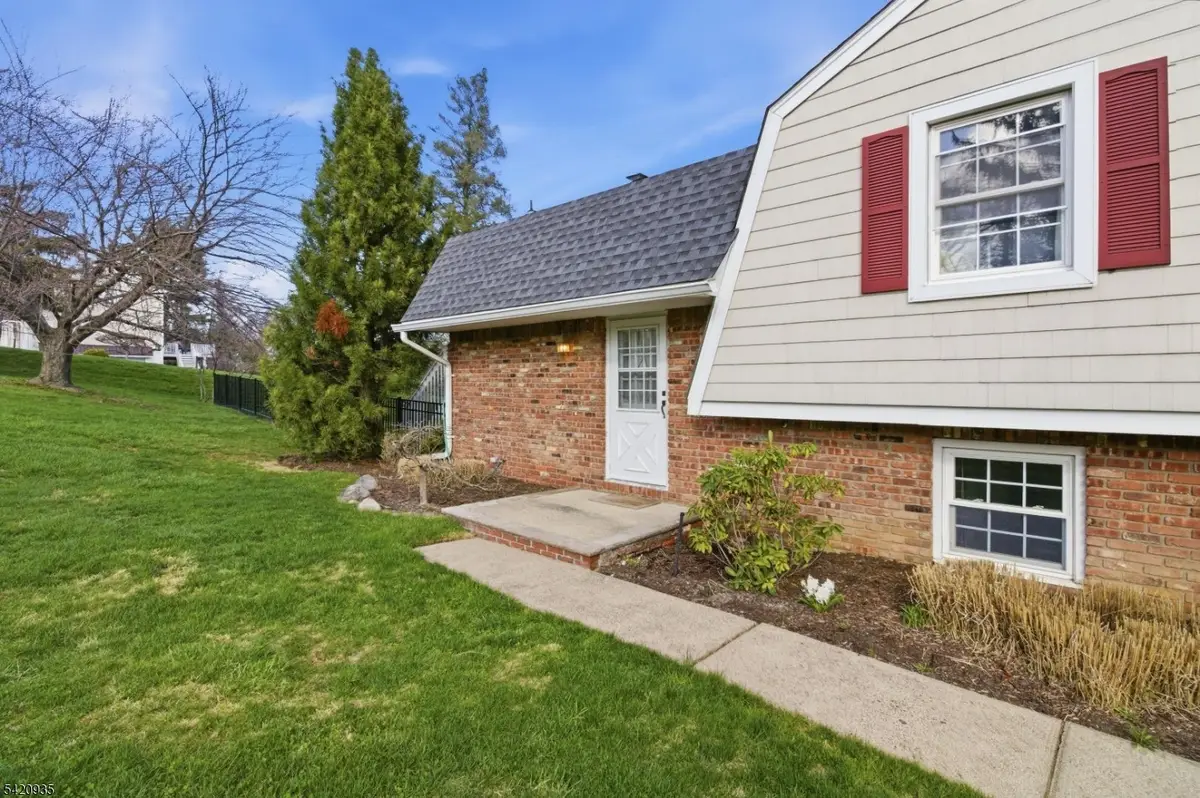 120 Carlough Rd, Upper Saddle River, NJ 07458 - #1