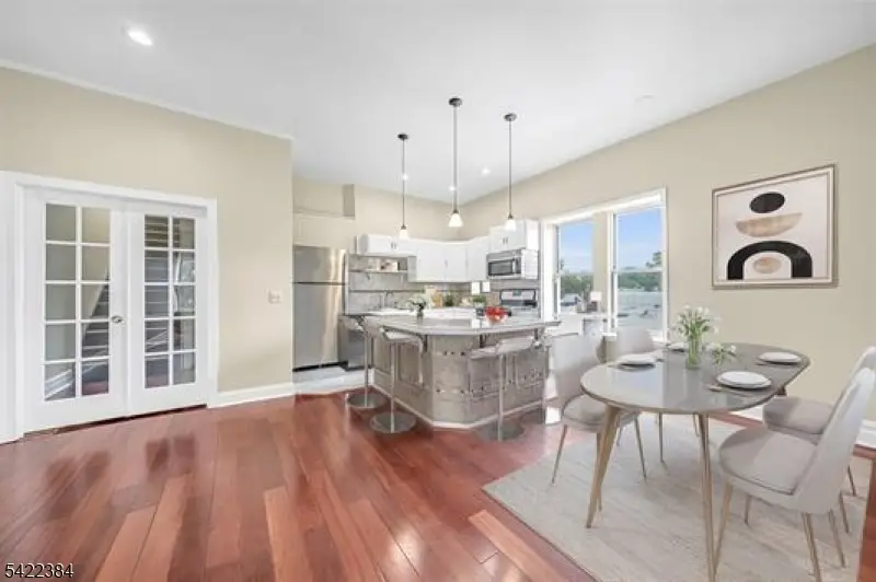 240 Clendenny Ave #5A, Jersey City, NJ 07304 - #3