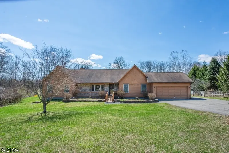 15 Mount Pleasant Rd, Knowlton, NJ 07832 - #1