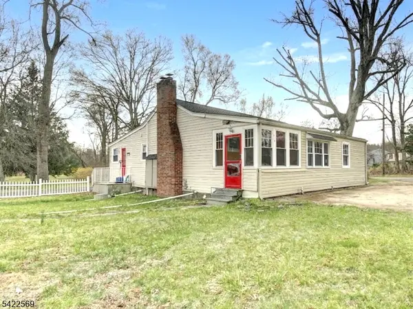 310 Boulevard Dr, Wayne Twp., NJ 07470