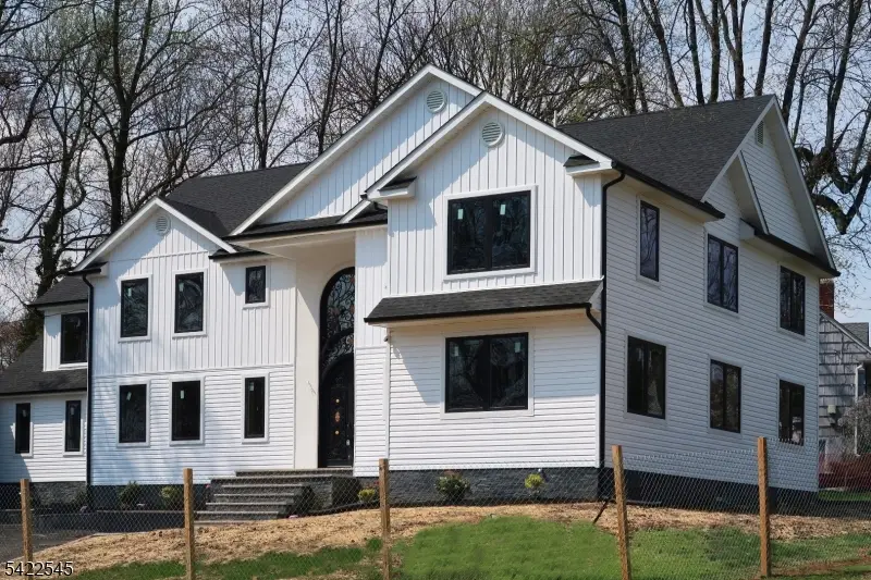 261 Apple Tree Ln, Mountainside, NJ 07092 - #2