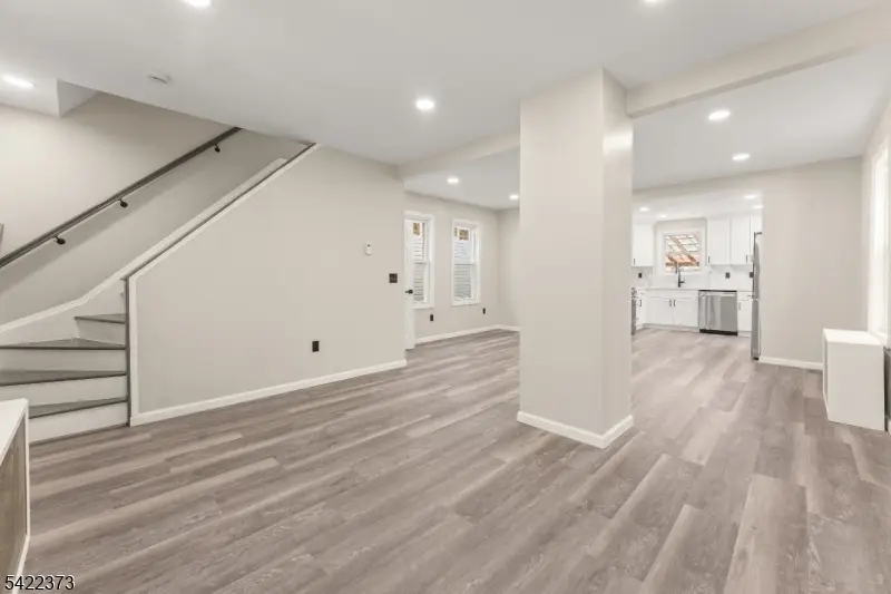 272 Burgess Pl, Clifton, NJ 07011 - #3