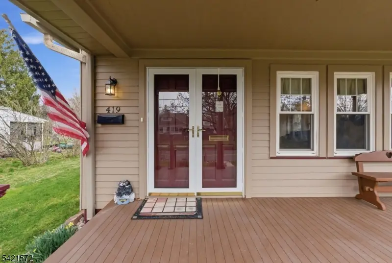419 Greenwich St, Belvidere, NJ 07823 - #3