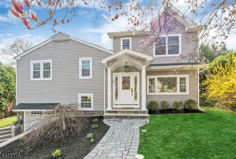 28 Princeton Pl, Glen Rock, NJ 07452 - #1
