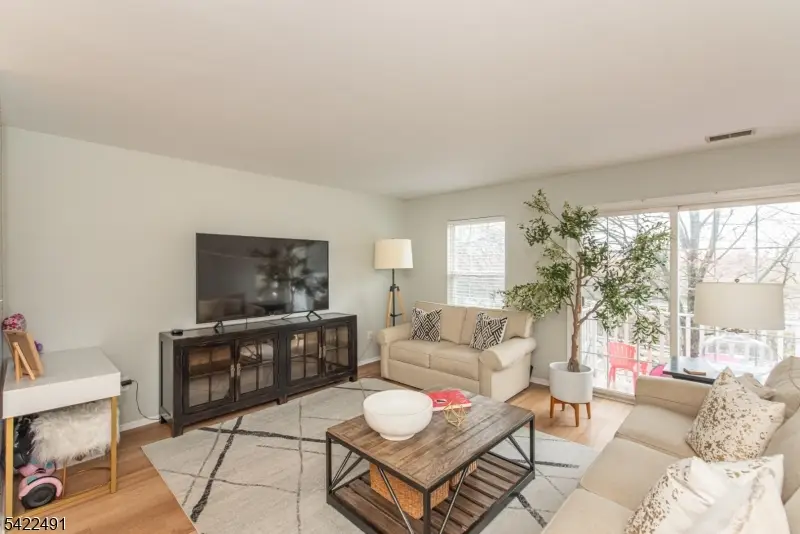 2141 Jordan Ct, Mahwah, NJ 07430 - #3