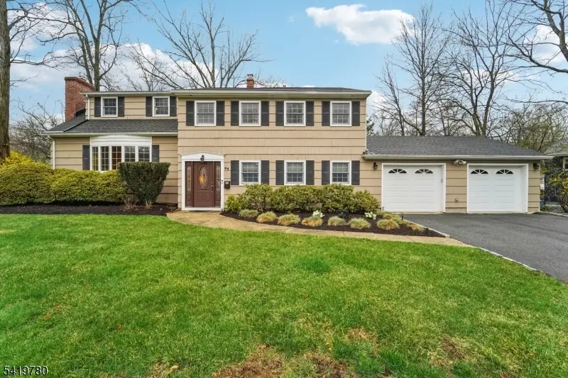 64 Hampton Dr, Berkeley Heights, NJ 07922 - #2