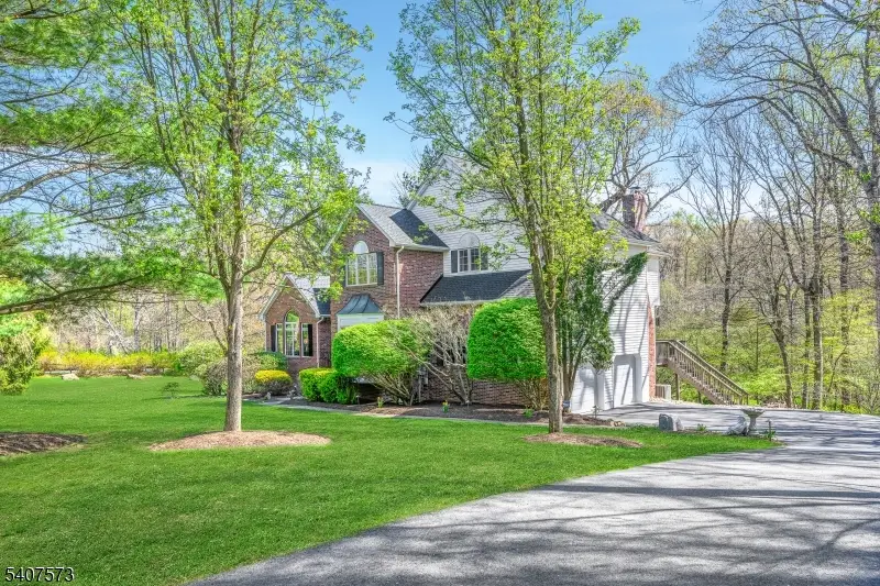 1 Bell Ct, Chester, NJ 07930 - #3