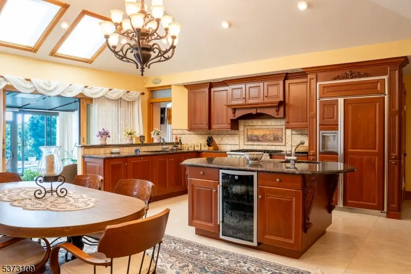 8 Lookout Point Trail, Totowa, NJ 07512 - #3