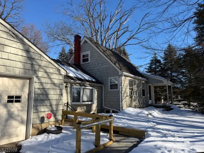 124 Gates Ave, Gillette, NJ 07933 - #1