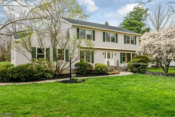 10 Hoagland Dr, Montgomery Twp., NJ 08502