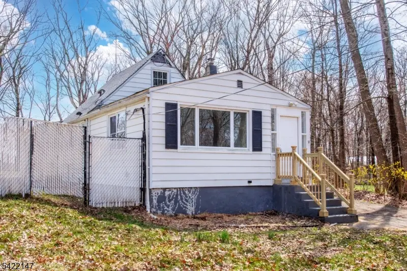 19 Homestead Rd, Lake Hopatcong, NJ 07849 - #2