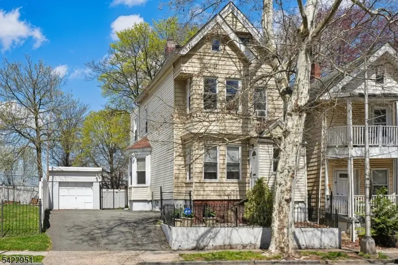 70 9th Ave, East Orange, NJ 07018 - #1