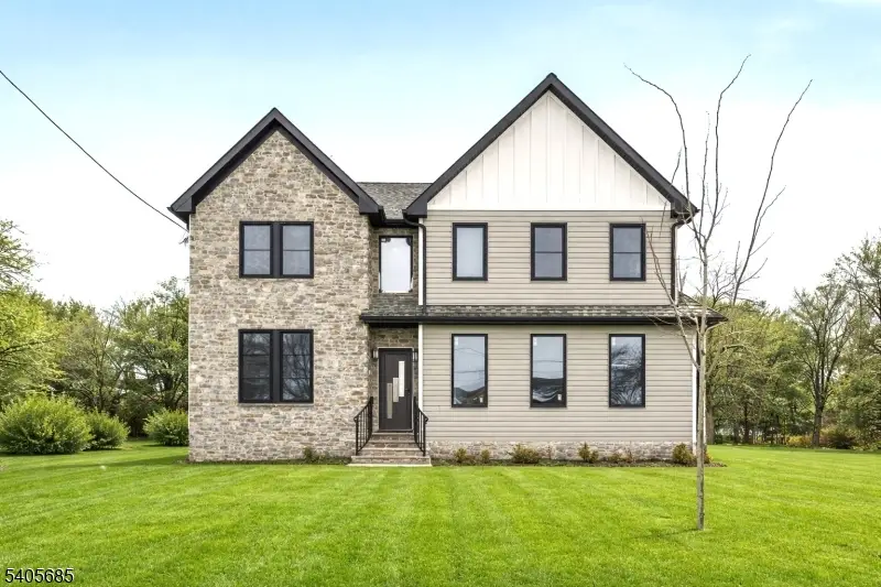 237B S Main St, Flemington, NJ 08822 - #1