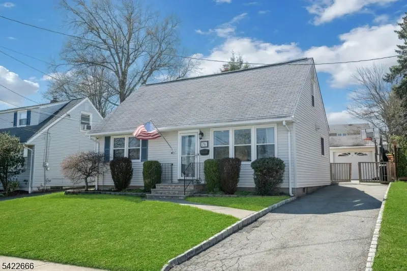 76 Farmingdale Ave, Brookdale, NJ 07003 - #2